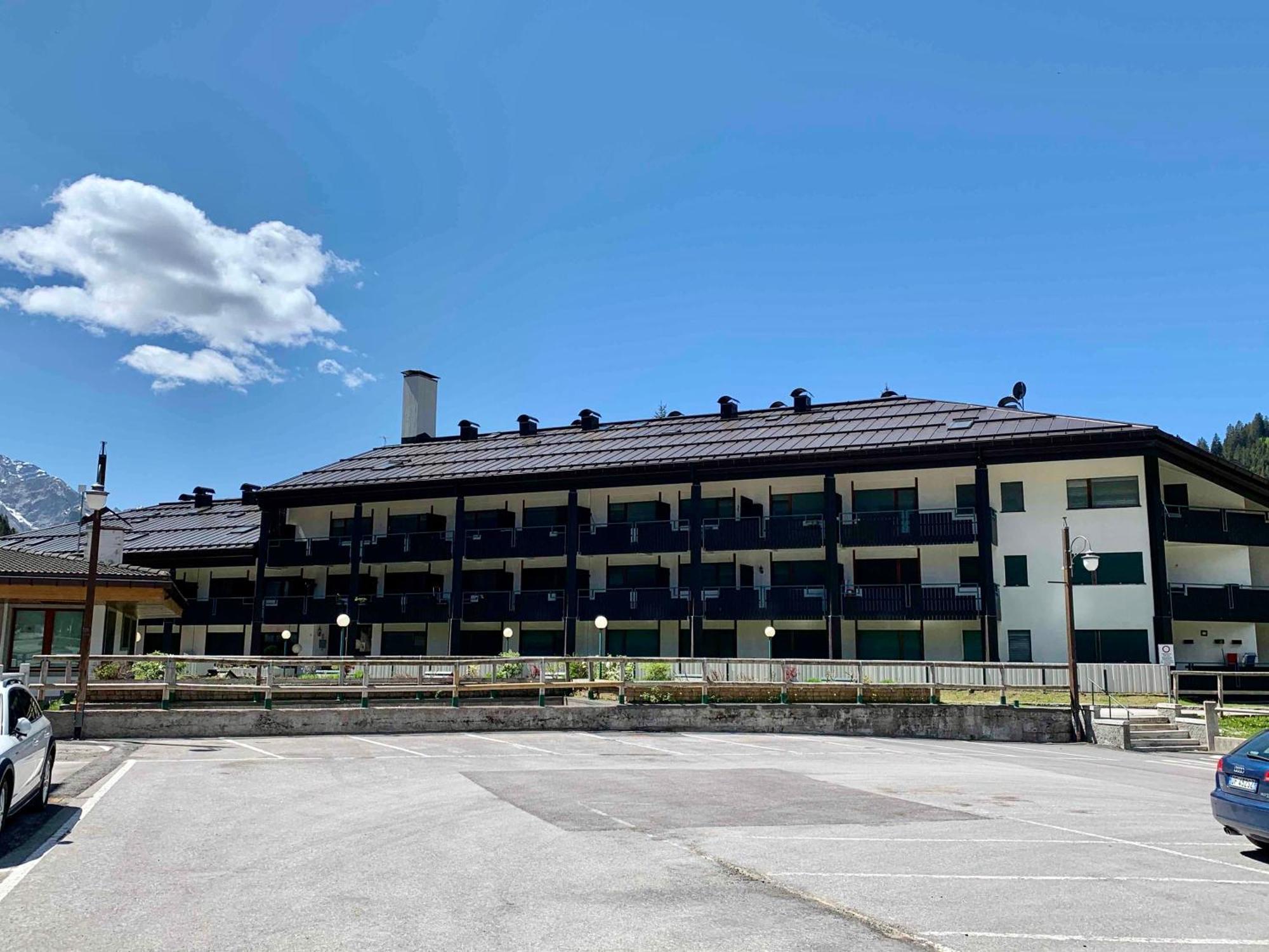 Bilocale Nardis 6 Apartment Madonna di Campiglio Bagian luar foto